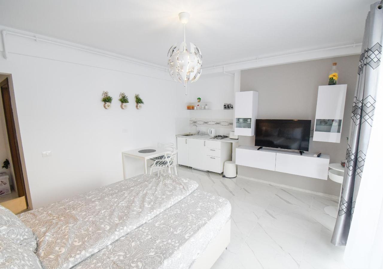 Sea View Studio - Mamaia Nord 2 Apartment Navodari Bagian luar foto